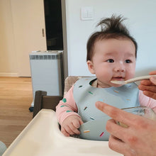 Load image into Gallery viewer, Waterproof Silicone Bib