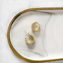 Load image into Gallery viewer, Women&#39;s golden semicircle chain braided earrings
